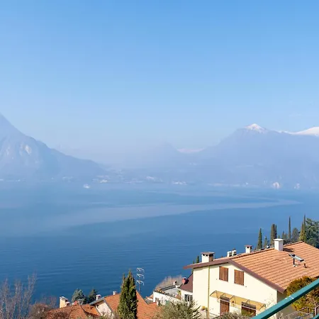The Terrace On The - Varenna Pino Апартаменты